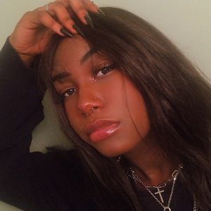 Meet your Posher, Talyana